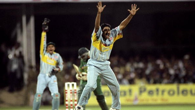 Anil Kumble finishing as the leading wicket-taker was not surprising, but finishing with most catches astonished even his biggest fans © Getty Images