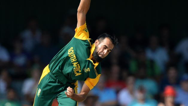 Imran Tahir removed Dwayne Smith as well as Lendl Simmons © Getty Images