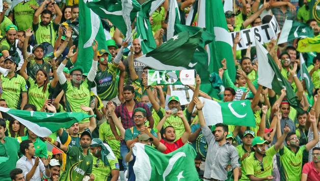 Pakistan-supporters-wave-their-flags