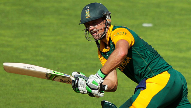 AB de Villiers (above) contributed 27, while Faf du Plessis contributed 24 in the 50-run stand © Getty Images