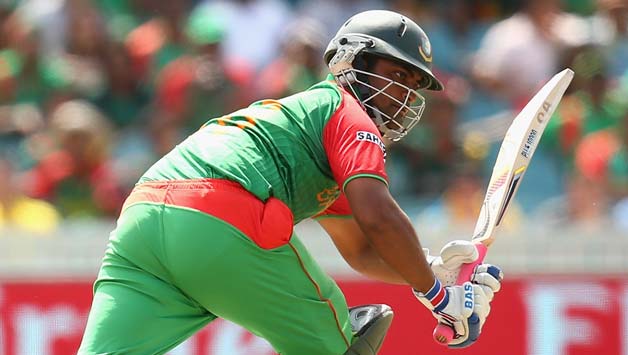 Tamim Iqbal contributed 25 while Mahmudullah contributed 23 with a couple extras, in the stand © Getty Images