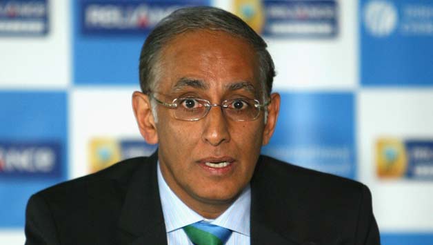 Haroon Lorgat speaks at an ICC Press conference © Getty Images