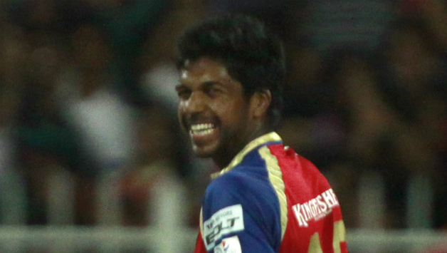 Varun Aaron will lead RCB's pace attack in absence of Mitchell Starc © PTI