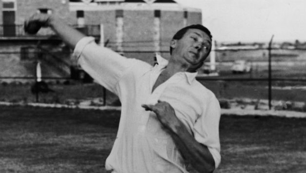 Richie Benaud observed that walking into the chemist's shop in Timaru saved his bowling career © Getty Images