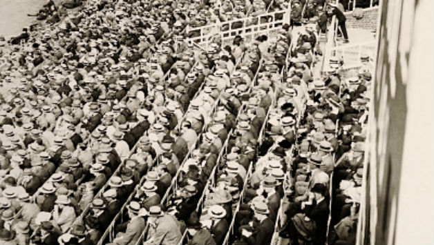 Crowd 1