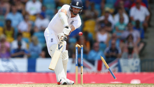 England were struggling at 39 for 5 in 2nd innings at the end of Day 2 © Getty Images