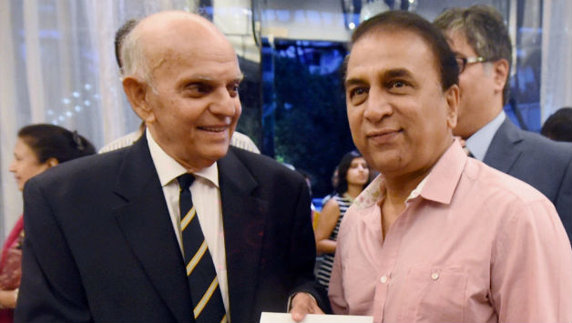 Mdhav Apte's (Left) book launch was attended by many former cricketers including Sunil Gavaskar (Right) © PTI