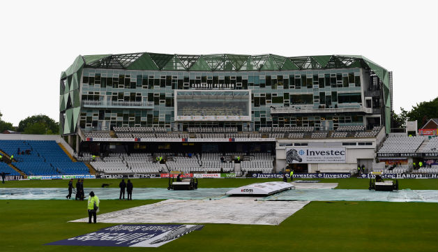 Rain washed out of the first session of Day 1 between England and New Zealand © Getty Images