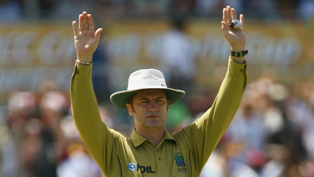 Simon Taufel was amongst the best umpires in the world in his time © Getty Images