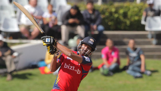 Sohail Tanvir is a useful batsman coming in down the order © Getty Images
