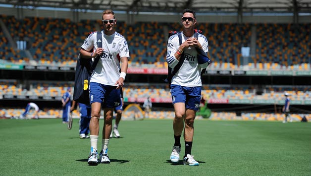 Stuart Broad (left) and Kevin Pietersen in happier times © Getty Images (File Photo)