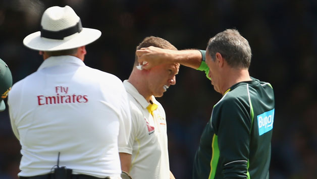 The dizziness was more likely to be a delayed problem with Chris Rogers' ear and not the result of the bouncer hitting him © Getty Images