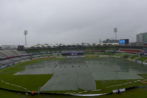 Rain dominated the second Test at Dhaka © AFP