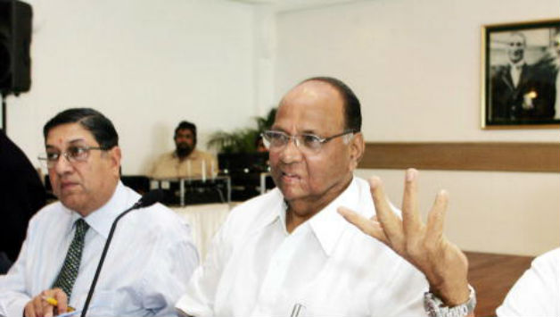 N Srinivasan (left) with Sharad Pawar © Getty Images