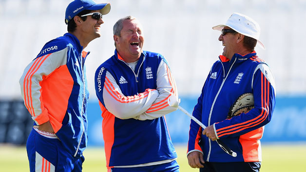 Alastair Cook (left), Paul Farbrace (centre)and Trevor Bayliss share a light moment at Trent bridge during the fourth Ashes Test © Getty Images