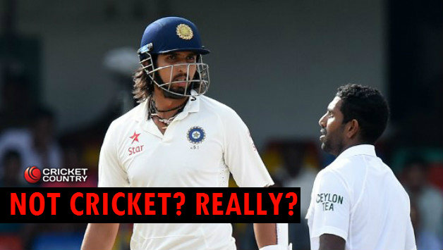 Ishant Sharma (left) and Dhammika Prasad © AFP