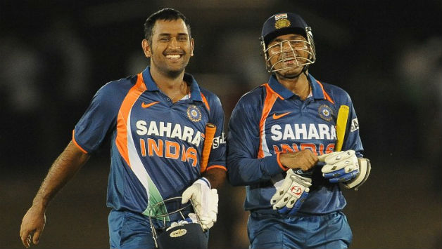 MS Dhoni (left) and Virender Sehwag © AFP
