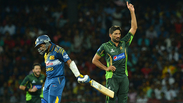 Sohail Tanvir (right) broke Sri Lanka's backbone by taking three wickets © AFP