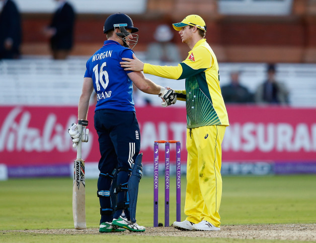 Eoin Morgan (Left) and Steven Smith had a disagreement over Ben Stokes' obstruction of field dismissal earlier in the series © Getty Images