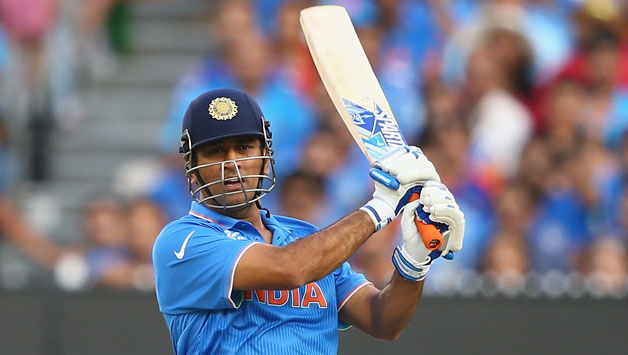 Gurkeerat Singh said he gets to learn a lot from MS Dhoni © Getty Images