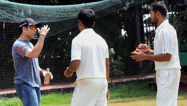 Sachin Tendulkar spends time with Jeff Thomson and Mumbai Ranji Trophy 2015-16 side