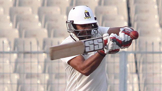 Bengal skipper Manoj Tiwary continued in his good form © IANS (File Photo)