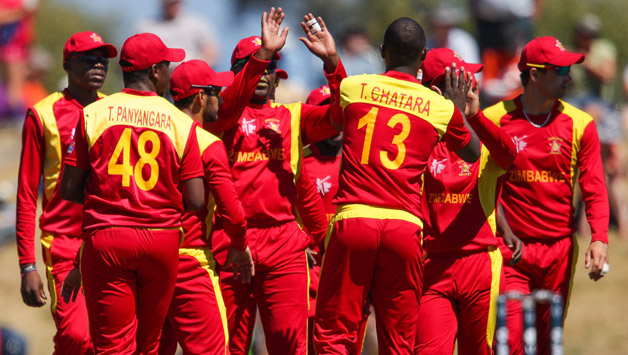 Zimbabwe won the 2nd ODI by five runs (D/L method) © Getty Images