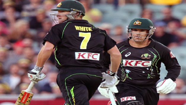 Cameron White and Aaron Finch © Getty