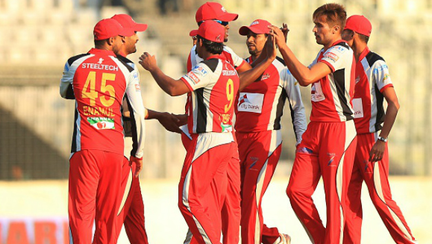 Pakistan tainted cricket Mohammad Aamer played for Chittagong Vikings in BPL © Getty Images