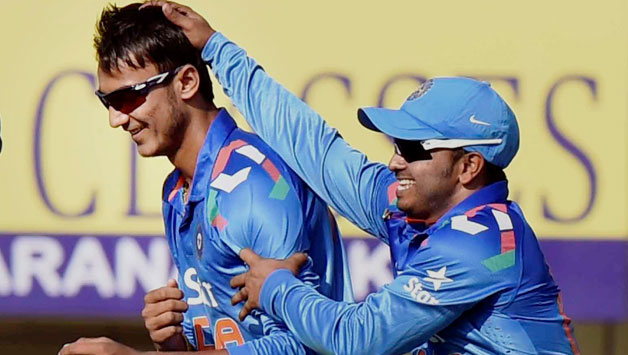 Akshar Patel (left) has been in excellent form with both bat and ball for Gujarat in the tournament © PTI (File Photo)