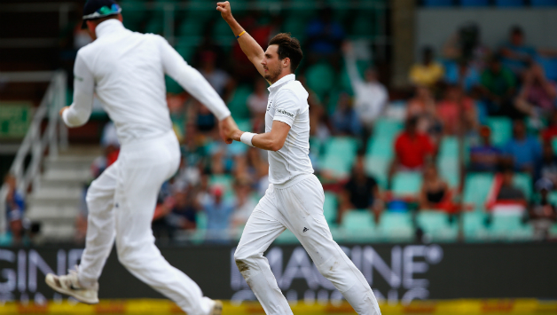 Steven Finn picked up the crucial wicket of Hashim Amla © Getty Images