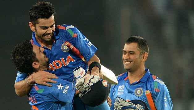 Yuvraj Singh (left) will reunite with former India teammates MS Dhoni (right) and Virat Kohli © AFP