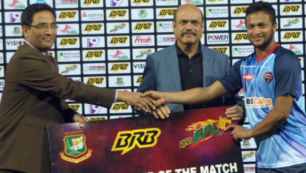 Shakib Al Hasan receiving the player of the match. Picture Courtesy: Rangpur Riders official Twitter account