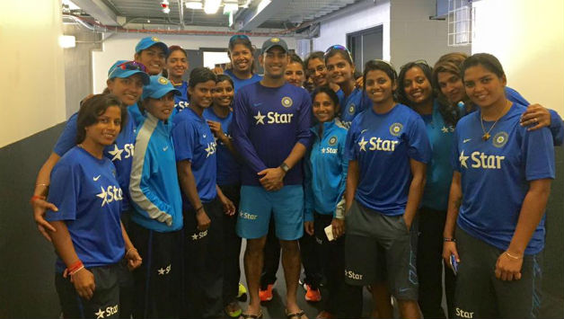 MS Dhoni poses with the Indian women's team. Photo courtesy: Twitter