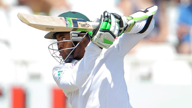 Temba Bavuma struck 16 fours in a superb exhibition of clean striking as South Africa made 627 for seven before declaring © Getty Images (File Photo)