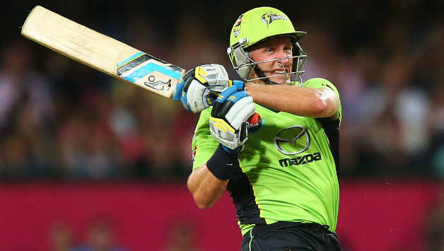 Michael Hussey led Sydney Thunders to win Big Bash League season 5 © Getty Images