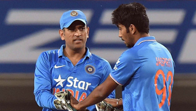 MS Dhoni (left) recently led India to successive T20I series wins © PTI