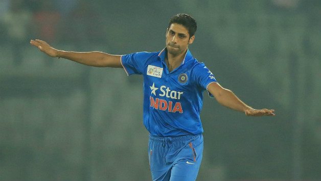 India have a potent new ball pair in Ashish Nehra and Jasprit Bumrah along with Hardik Pandya © AFP