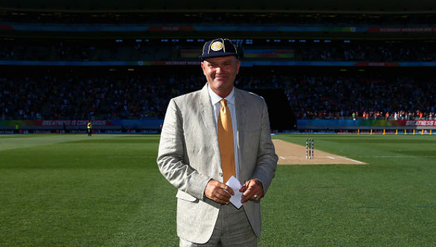 Diagnosed in September 2014 with terminal double-hit lymphoma, a rare form of blood cancer, Martin Crowe passed away in Auckland surrounded by family © Getty Images