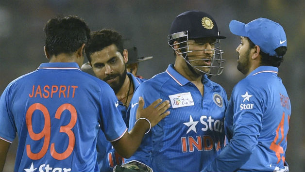 "Like the pressure of 0-11 on them, we too feel the heat. It's like we are expected to make it 12-0 but if we lose, people would say, 'Oh you could not win'," laughed MS Dhoni © AFP (File Photo)