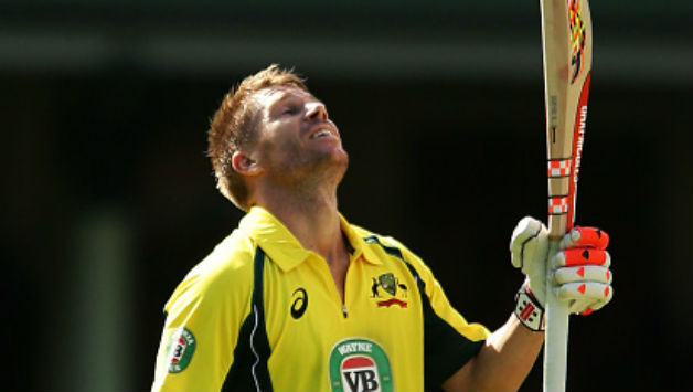 David Warner scored 77 against South Africa to seal a victory in the second T20. © Getty Images