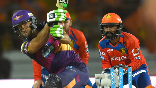 Faf Du Plessis reached his half-century in 33 deliveries  © AFP