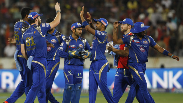 Mumbai-Indians-celebrate-fall-of-a-wicket9