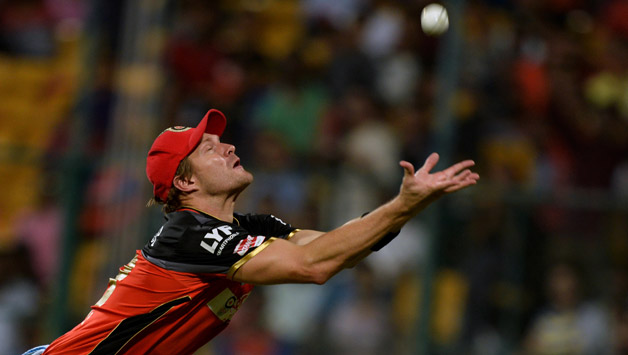 Shane Watson played a huge part in this stunning catch © AFP