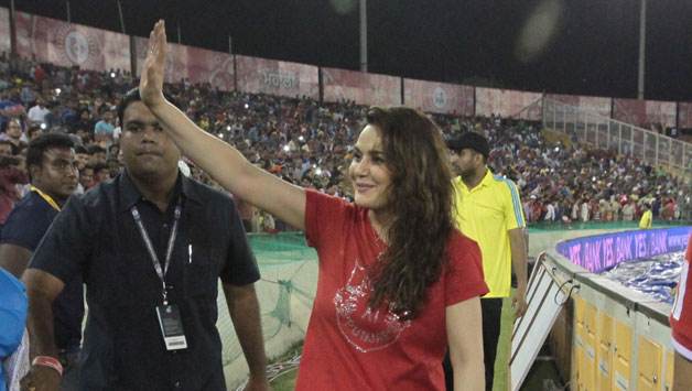 Priety Zinta has extended the invitation to the Chief Minister and he would be present in the first match at Dharamsala on May 7 © IANS