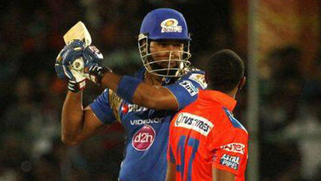 Kieron Pollard gave a look away to Dwayne Bravo during Mumbai Indians and Gujarat Lions match Photo Courtesy: Twitter