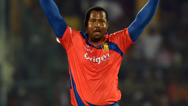 Dwayne Smith claimed four wickets for just eight runs in four over © AFP