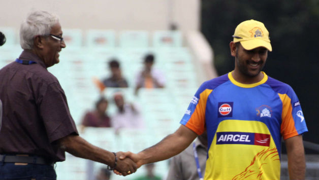 Prabir Mukherjee (left) and MS Dhoni were involved in a controversy in 2012 © AFP
