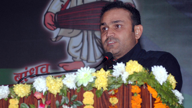 Virender Sehwag took no time to wish the great English cricketer, as he posed the tweet along with a picture of Wilkins in his teenage days © IANS