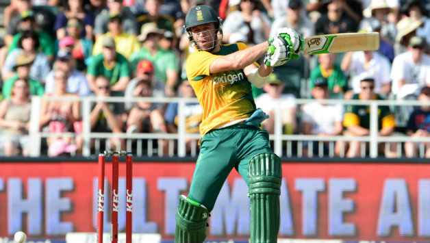 AB de Villiers injured his left elbow in August © Getty Images